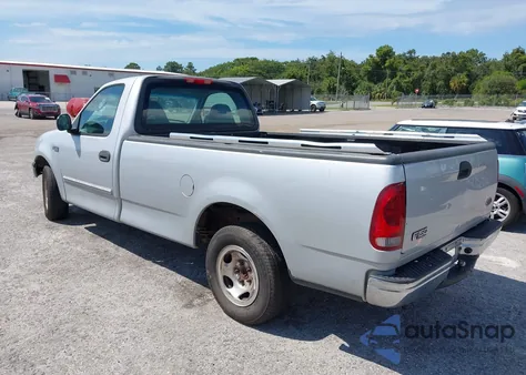 2002 Ford F-150 Xl/Xlt z USA, uszkodzony, nr VIN 2FTRF17202CA49536